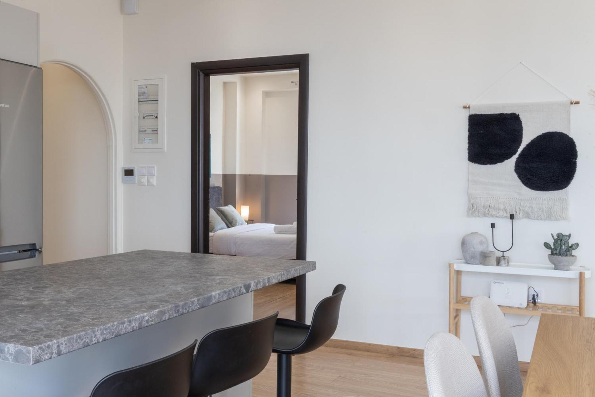 Luxurious 3-Bedroom Seaside Retreat Fully Renovated In 2025 Athens Ngoại thất bức ảnh